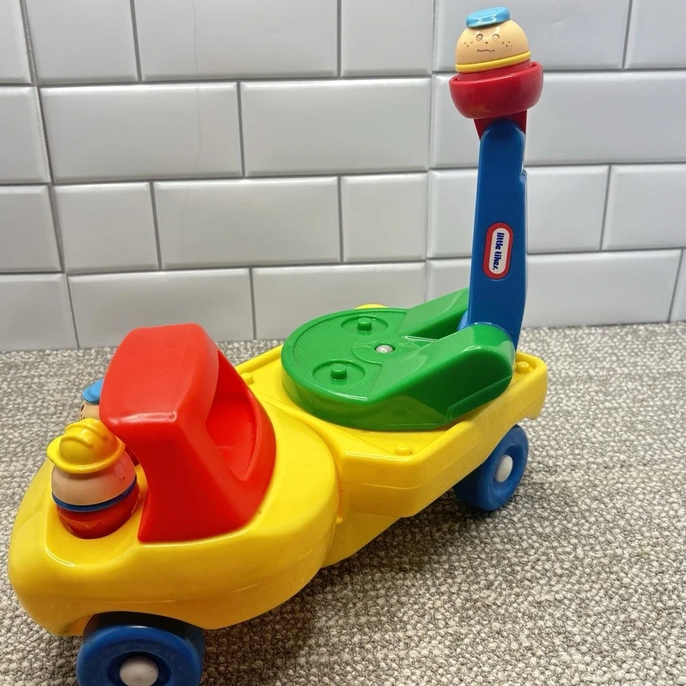 Little Tikes VTG Construction Truck W People Yellow W Bucket Lift Nice Condition